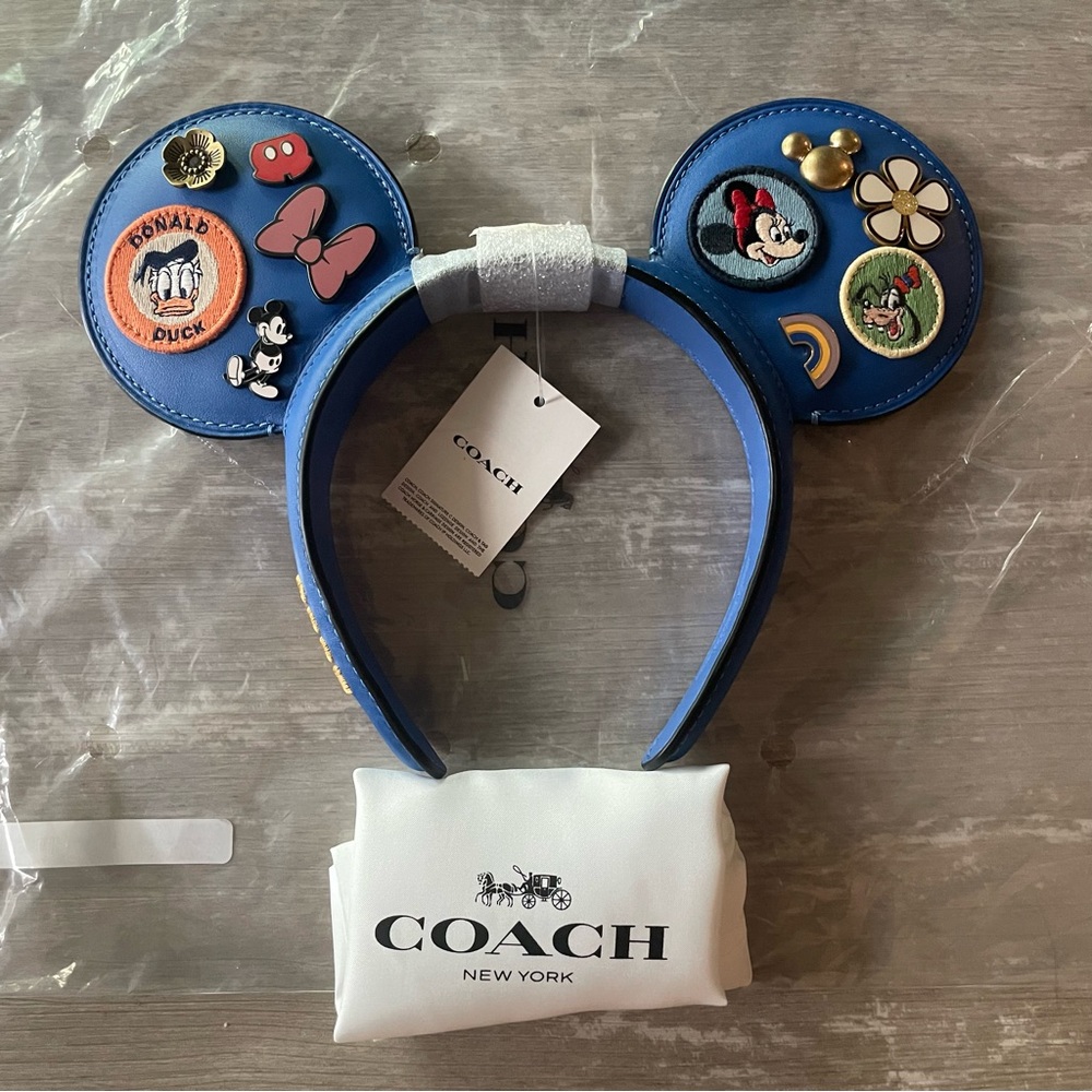 NWT Disney X Coach Hong Kong Disneyland Blue Limited Edition Leather Ears 2022